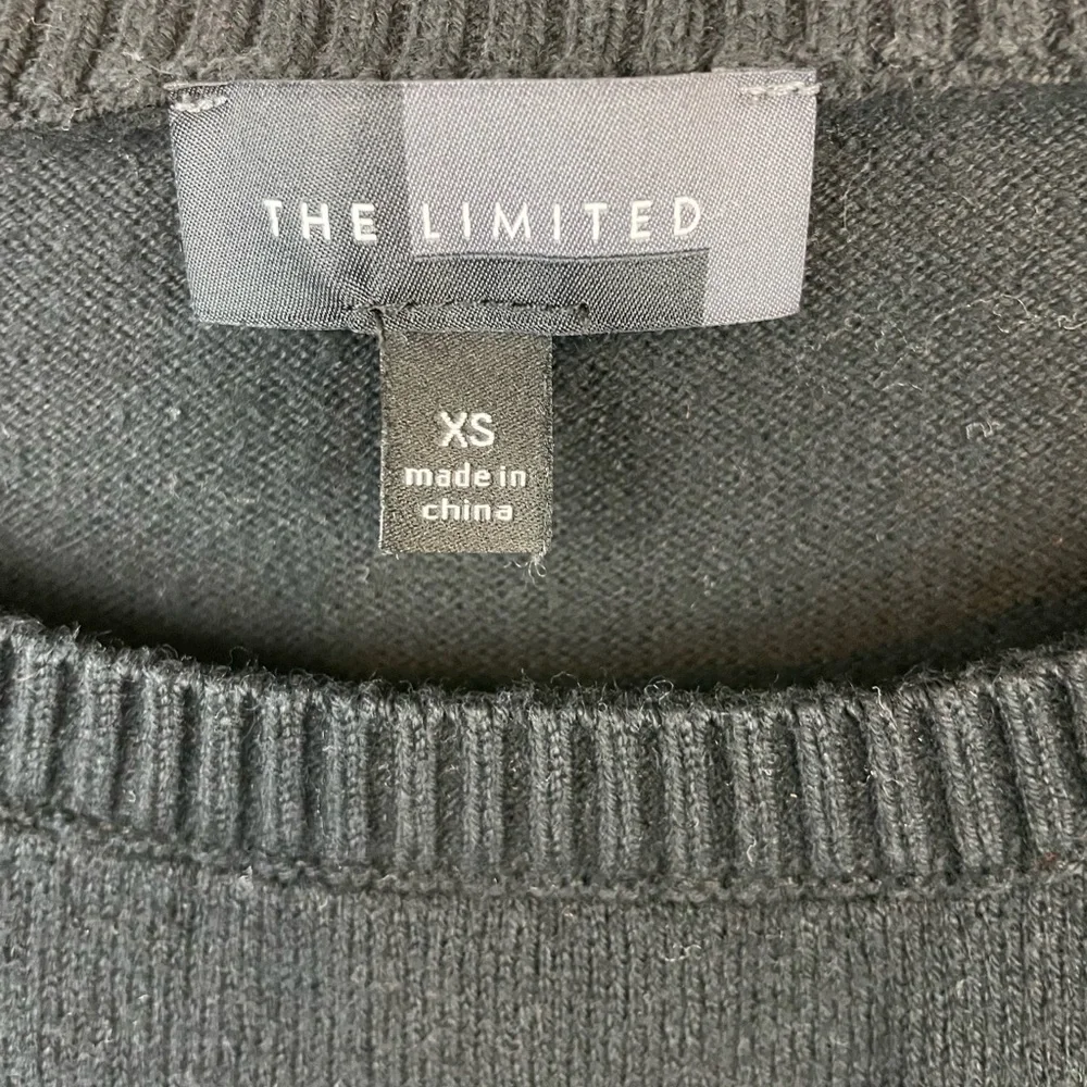 The Limited black sweater 3/4 sleeves - Picture 2 of 6
